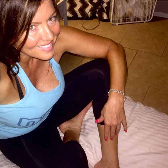 Meet your Posher, Ronda - Picture 1 of 1